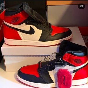 ⚡️⚡️!!!!Nike Bred Air Jordan 1 size: 10.5!!!!⚡️⚡️